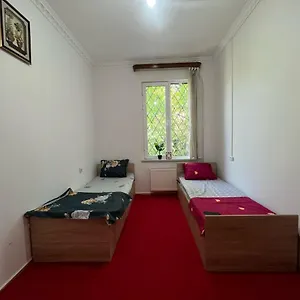 https://royal-hostel-tbilisi.alltbilisihotels.com