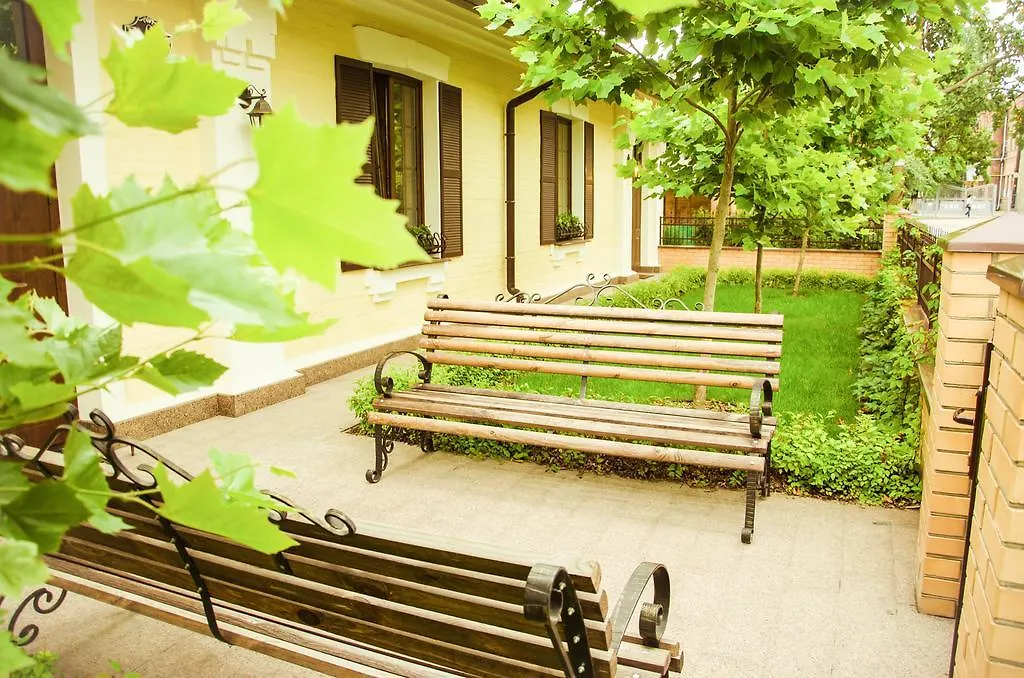 Petrani Central Киев Хостел